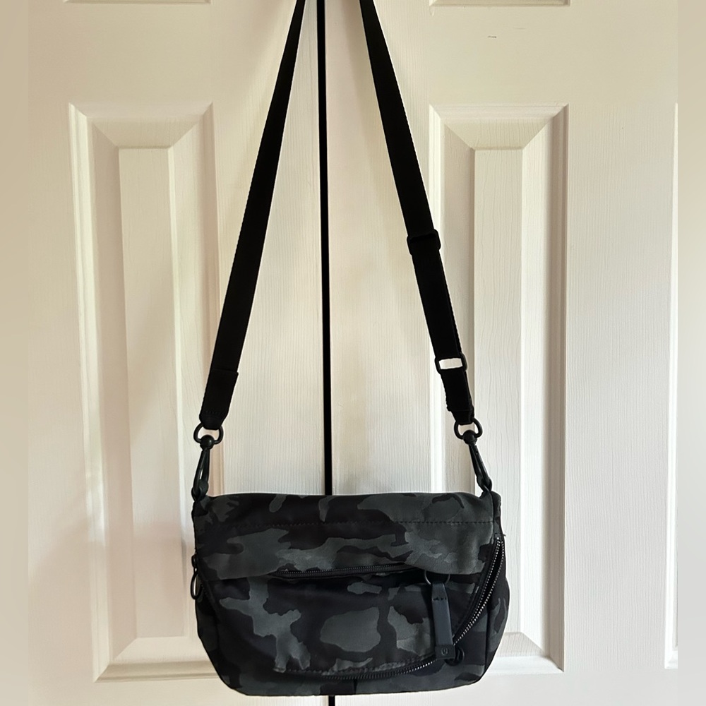 Lululemon cross body bag